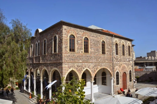 Το ΥΠΕΞ καταδικάζει  την πραγματοποίηση πάρτυ στον Ιερό Ναό του Αγίου Βουκόλου στη Σμύρνη 